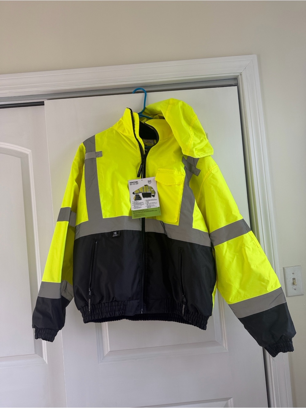 NWT- Armateck quilted bomber jacket size large